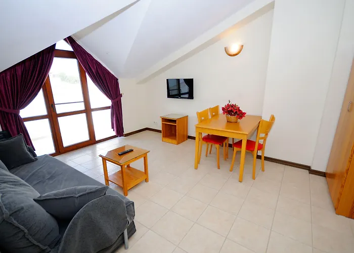 Hotel de apartamente Fora