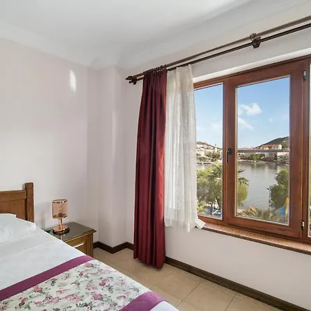 Apartahotel Fora 3*