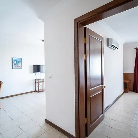 Fora Apartahotel 3*