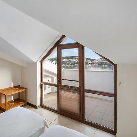 Apartahotel Fora 3*