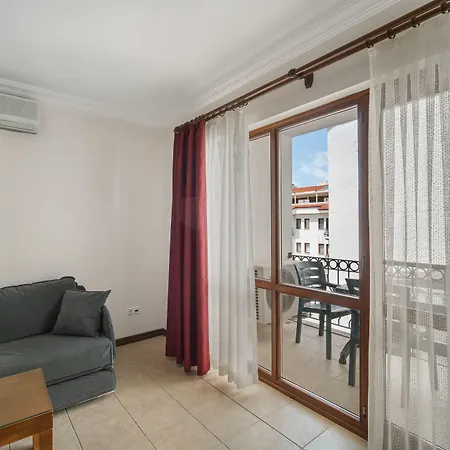 Fora Lägenhetshotell 3*