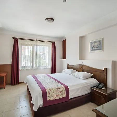 Apart-hotel Fora 3*